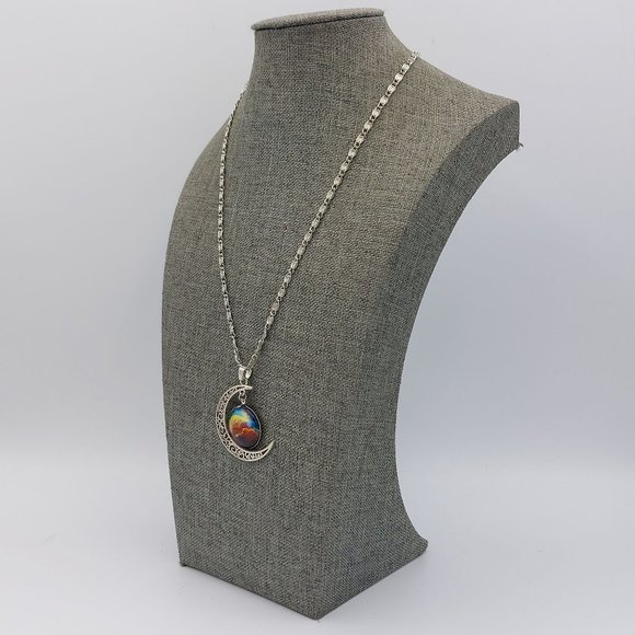 Necklace Moon and Sunset Pendant Silver Toned Decorative Link Chain 18" + 2" Ext - Picture 2 of 8